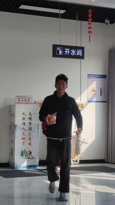 温情满绿城！李广宇11月5日郑州共度生日，定格美好时光-老Y社区